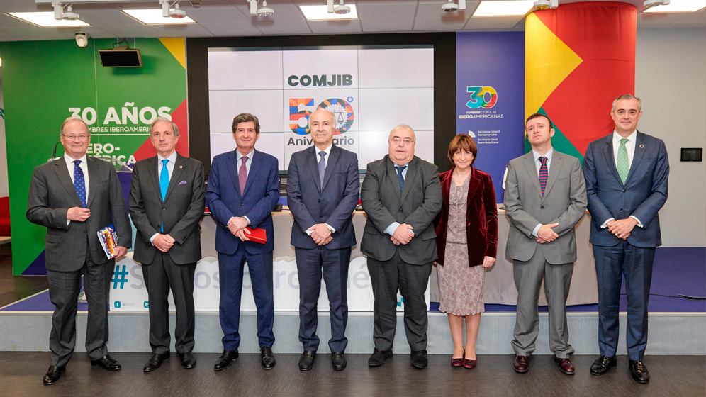 Condecoración de los Secretarios y las Secretarias Generales de la COMJIB