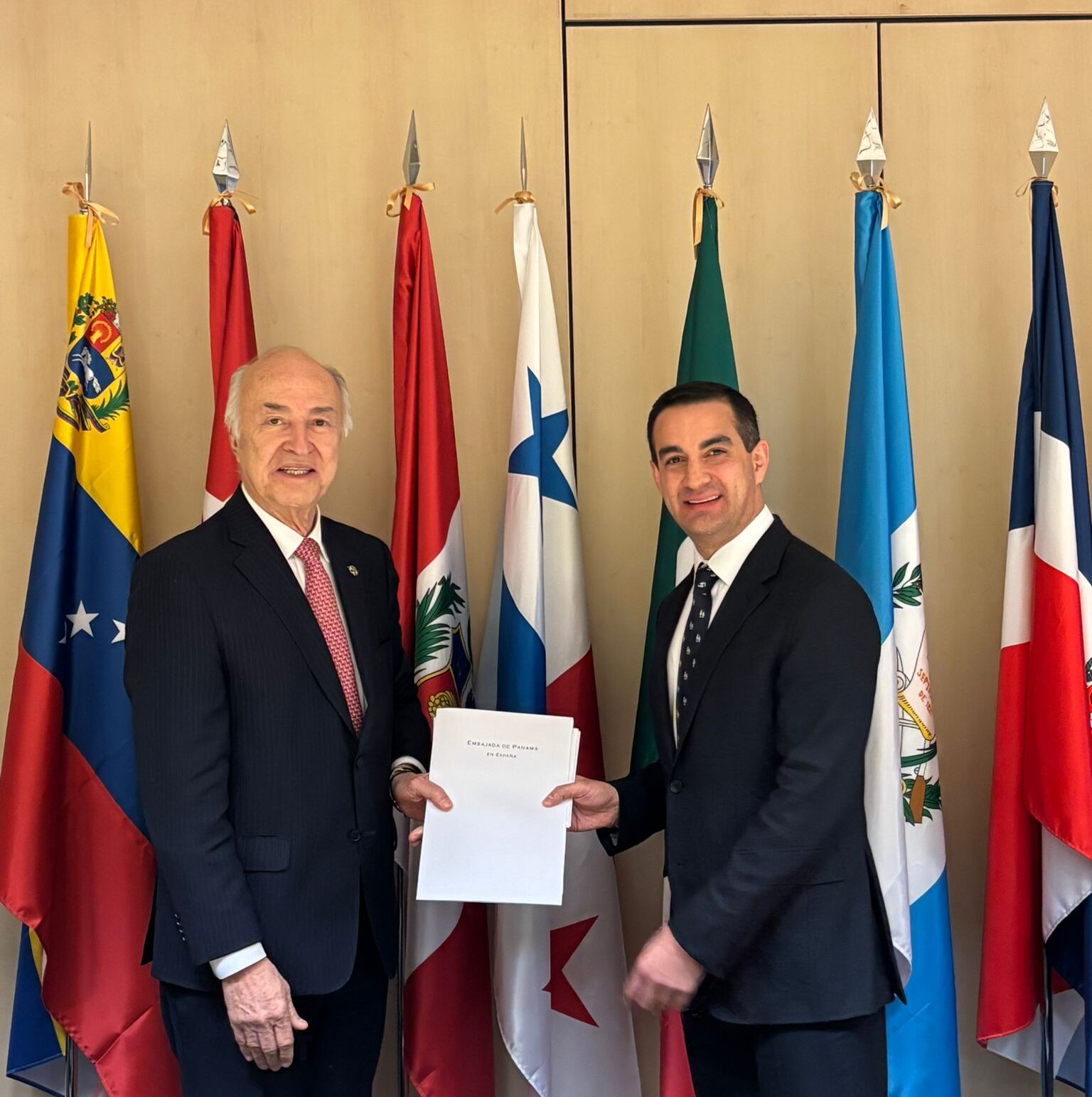 Panamá realiza el depósito de los instrumentos de ratificación de tres importantes Tratados ante la COMJIB