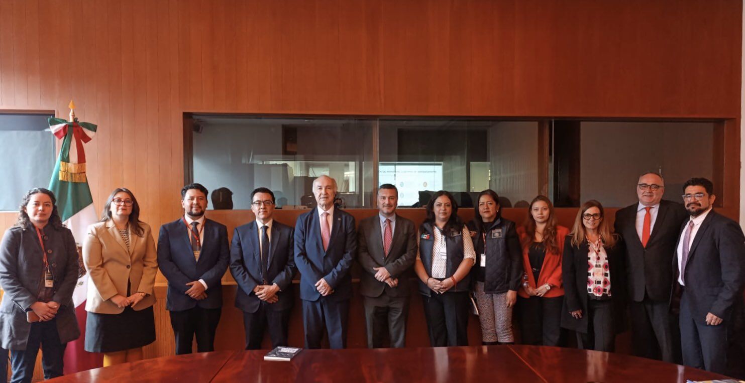 Visita institucional a México